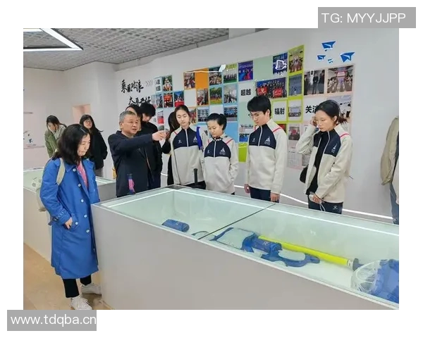 武术文化的传承与创新：从古代兵器到现代搏击的演变与发展